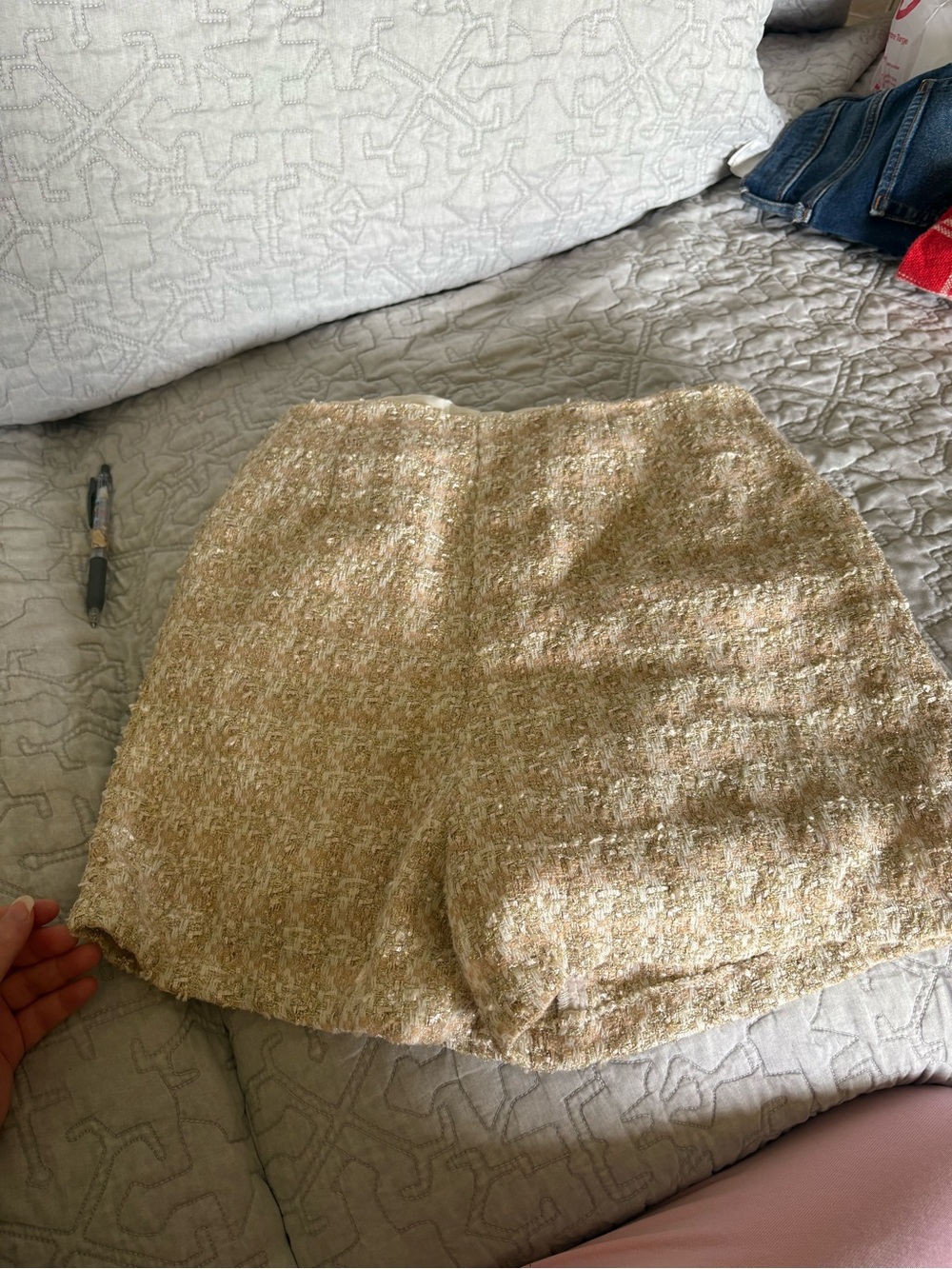 Express Gold Shorts - Picture 5 of 5